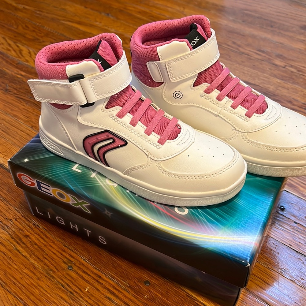 GEOX DjRock high top light up shoes girls size 2